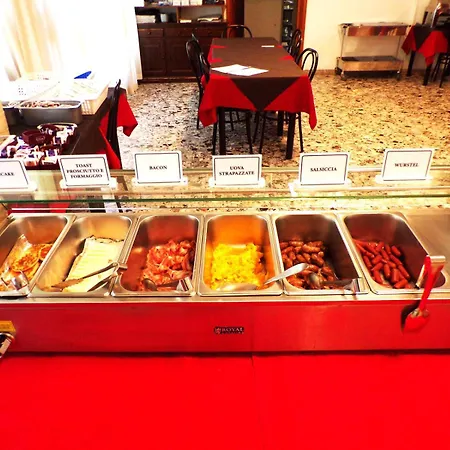 Hotel Esedra 2*