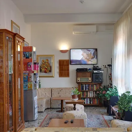 Esedra Hotel 2*