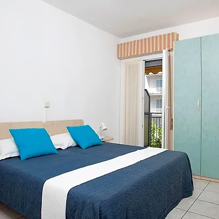 Esedra Hotel 2*