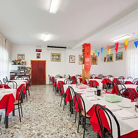 Esedra Hotel 2*